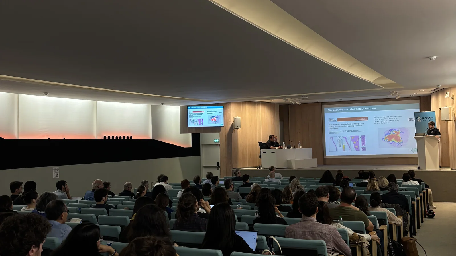 L'amphithéâtre pendant la journée scientifique du Cancéropôle