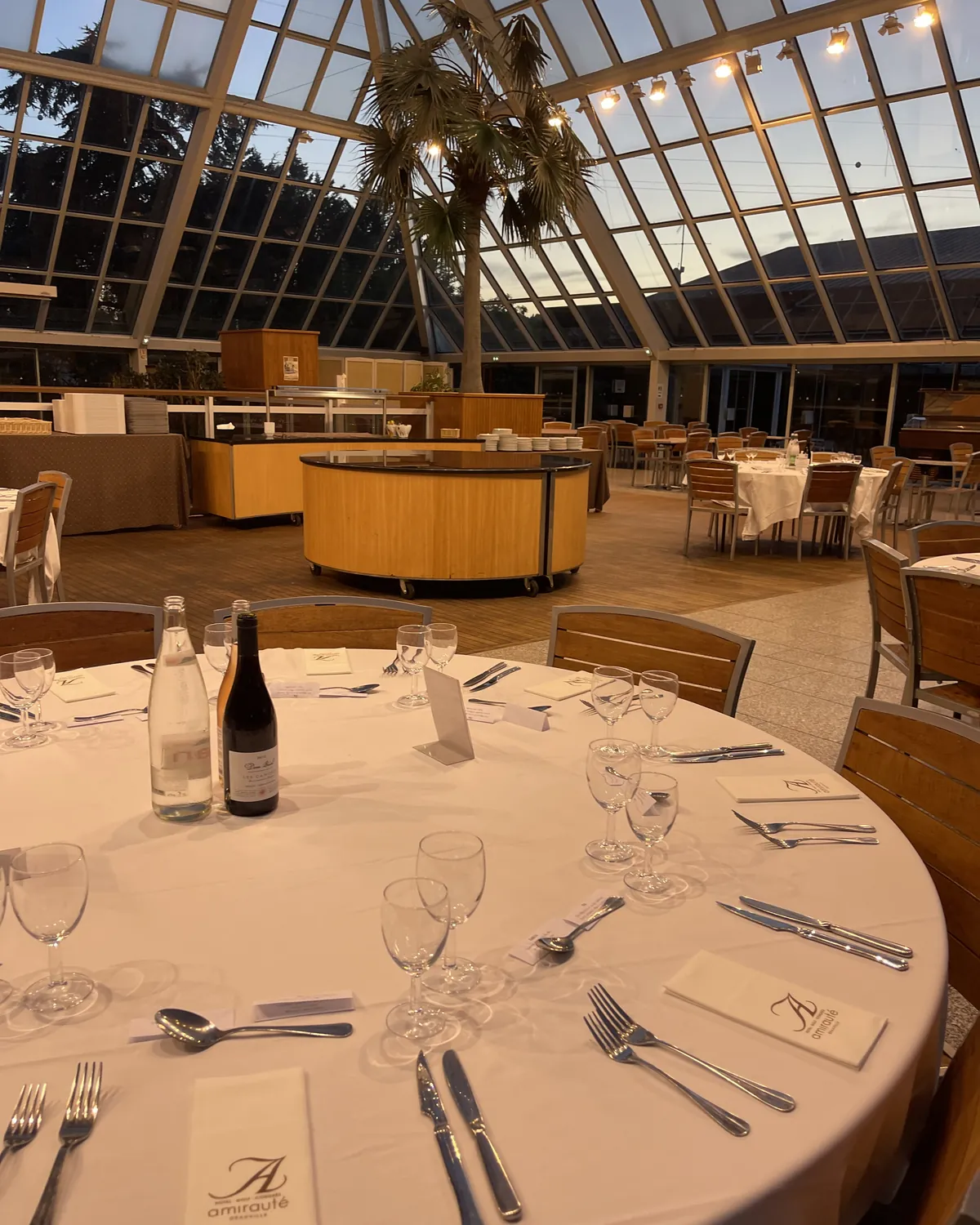 Le dîner, sous la verrière