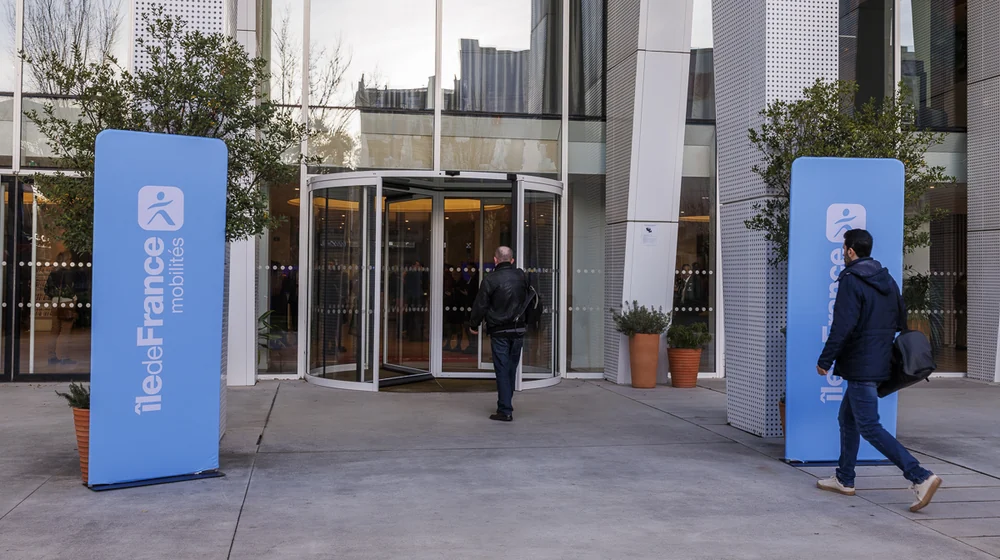 Arriving at the headquarters