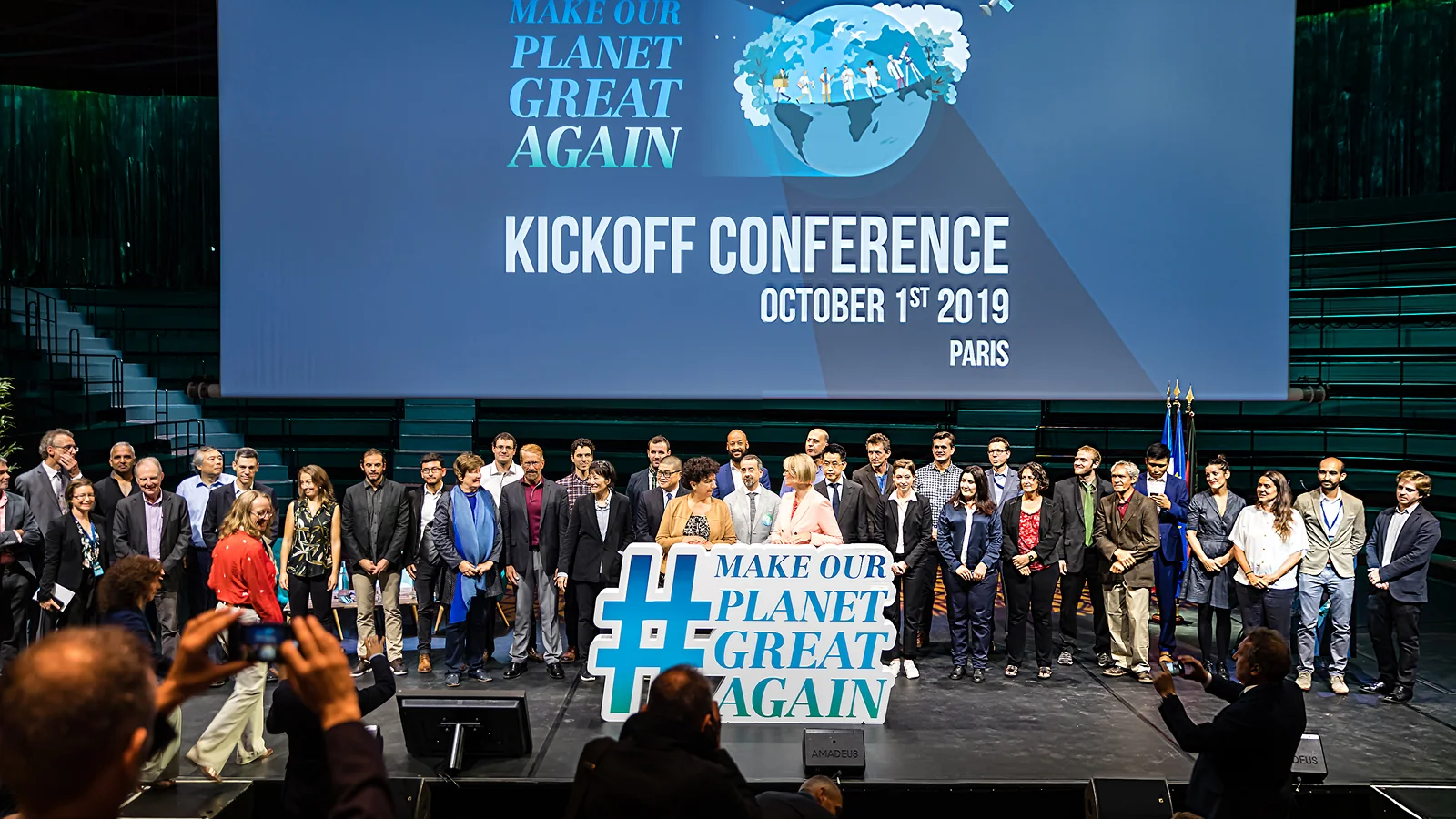 The Make Our Planet Great Again laureates on stage