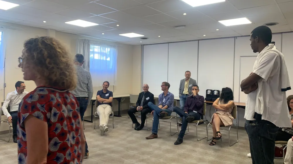 A workshop in a circle