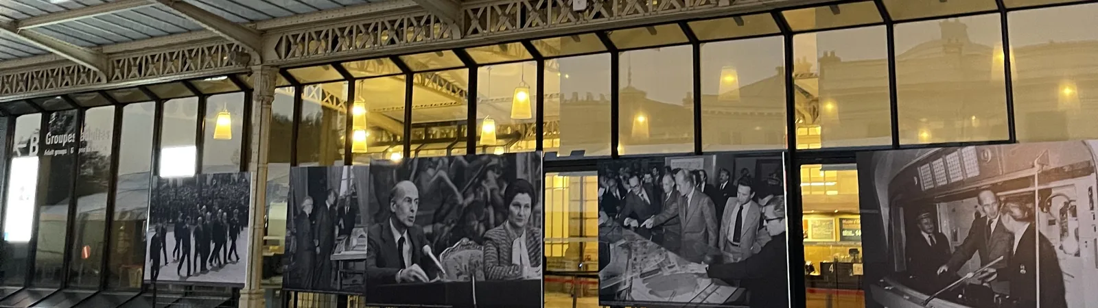 The photo exhibition on the forecourt