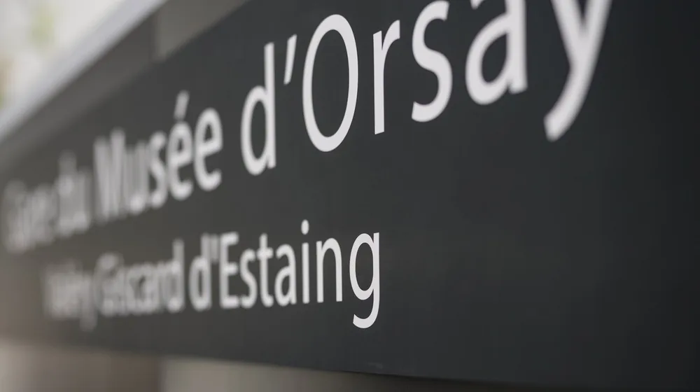 The station plaque